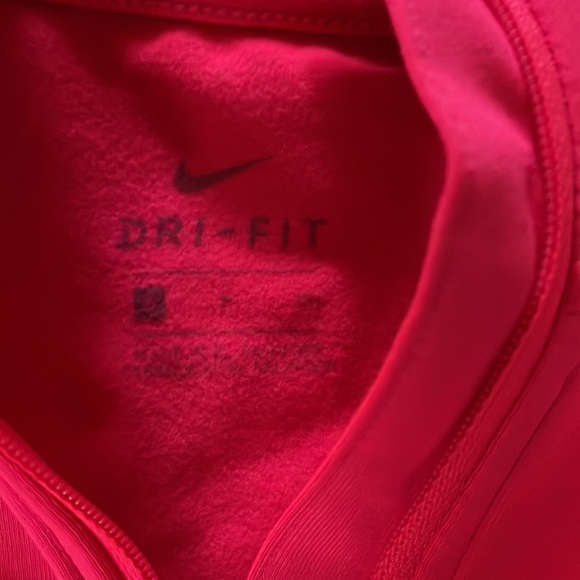 Nike - small 3/4 fit pull over - Picture 3 of 3